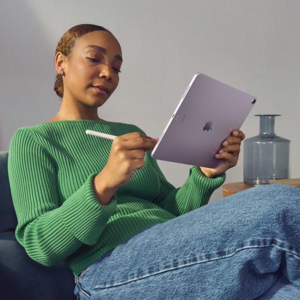 Apple iPad Air Apple M 128 GB 33 cm (13") 8 GB Wi-Fi 6E (802.11ax) iPadOS 17 Viola - EUROBABYLON