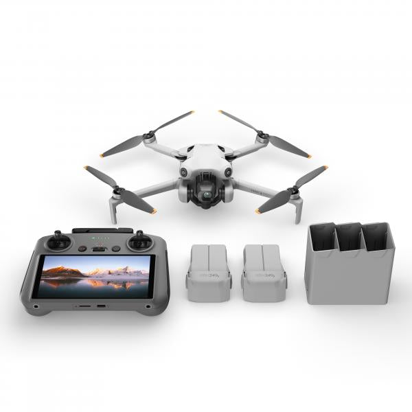 DJI Mini 4 Pro Fly More Combo (RC 2) 4 rotori Quadrirotore 48 MP 3840 x 2160 Pixel 2590 mAh Nero, Bianco - EUROBABYLON