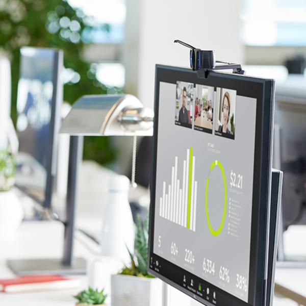 Logitech C920S HD Pro Webcam, Videochiamata Full HD 1080p/30fps, Audio Stereo Chiaro, Correzione Luce HD, Privacy Shutter, Per Skype, Zoom, FaceTime, Hangouts, PC/Mac/Laptop/Tablet/XBox, Nero - EUROBABYLON